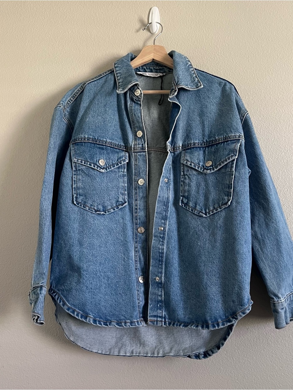 Zara Oversized Classic Light Wash Denim Button-Up Jacket size Small